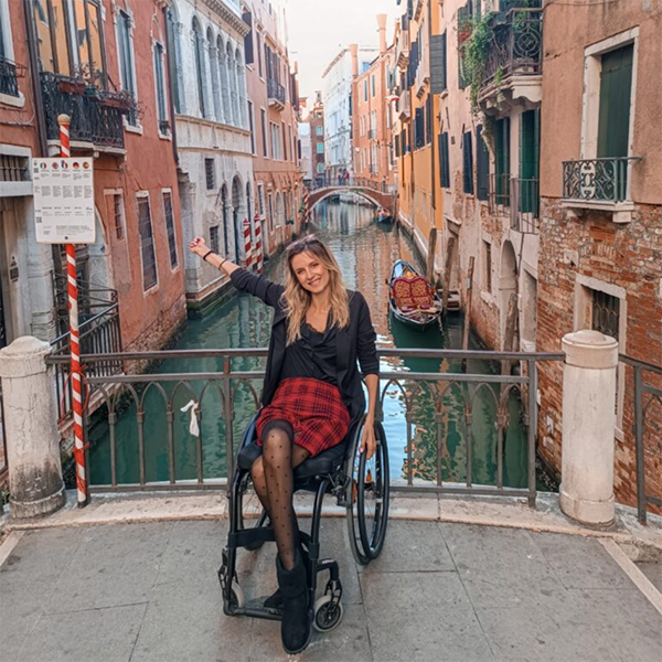 Global UGRAD 2017 alumna Milica Knezevic in front of a canal.